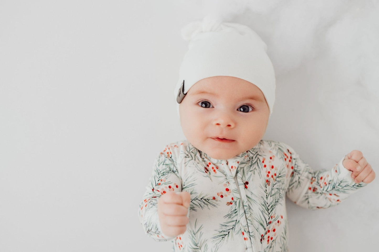 Footed Sleeper in Holly Branches - Bright Earth Apparel