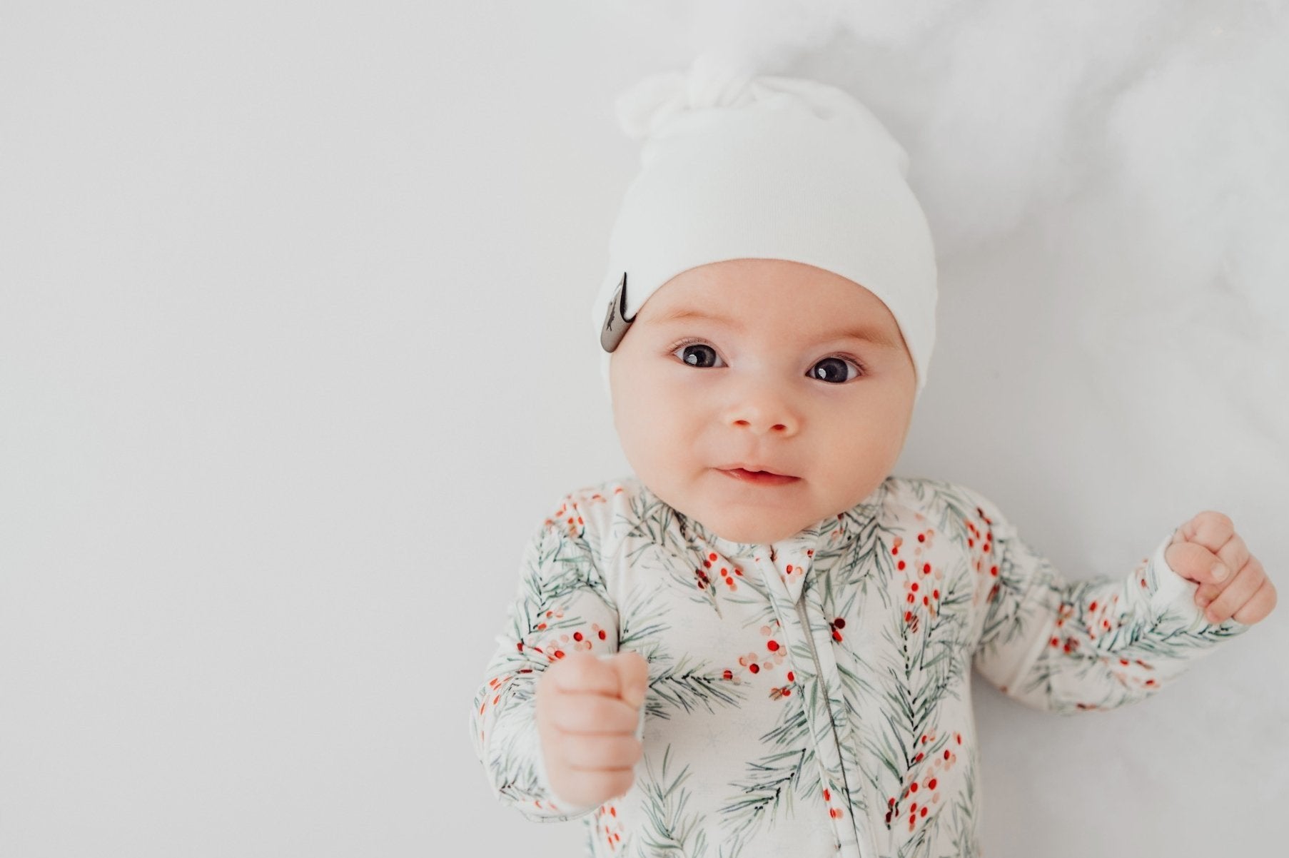 Footed Sleeper in Holly Branches - Bright Earth Apparel